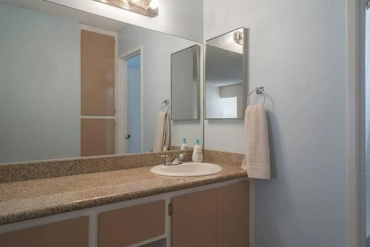 Family-Friendly Home Close To The Strip ラスベガス