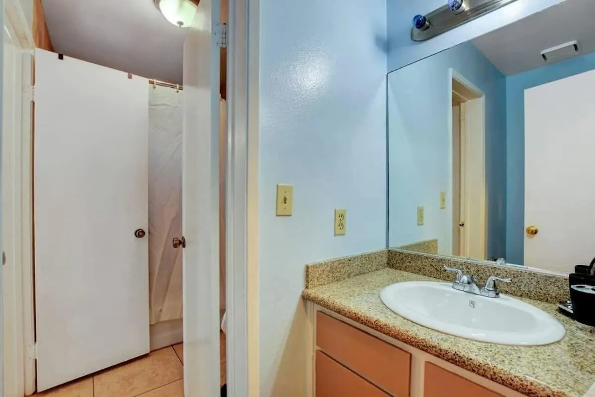 Family-Friendly Home Close To The Strip ラスベガス