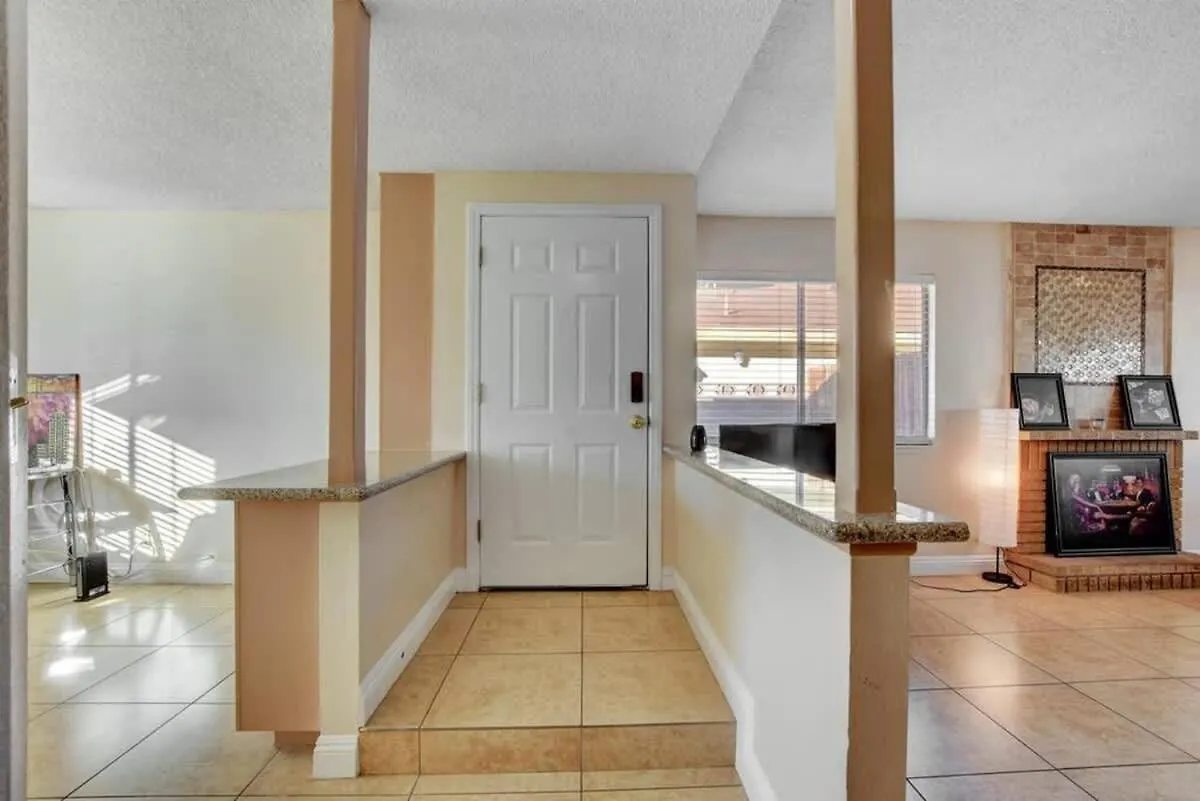 Family-Friendly Home Close To The Strip ラスベガス 別荘